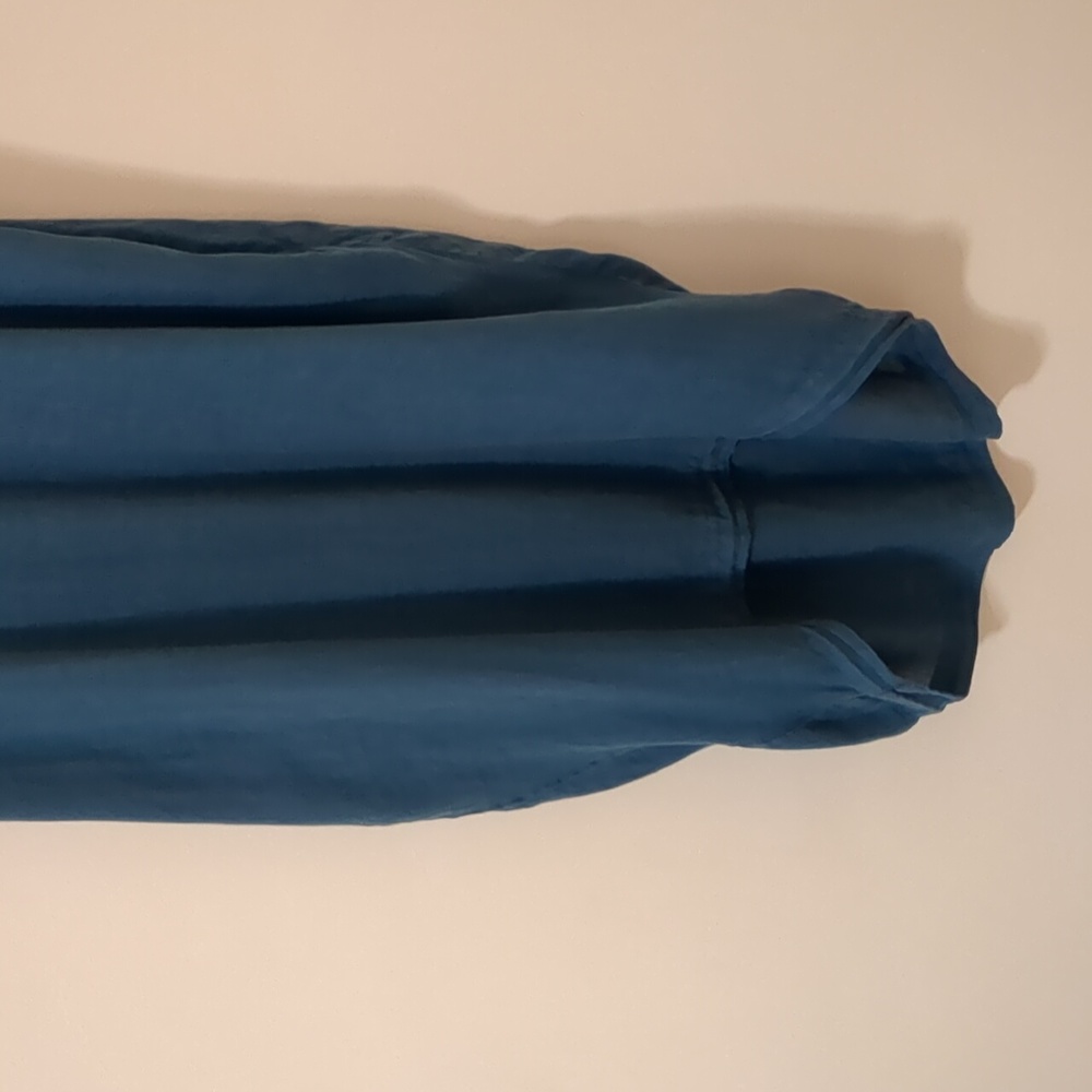 Black Crane Relaxed Teal Midi Dress - Short Sleeve Women’s Dress - Picture 3 of 11